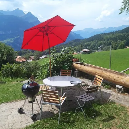 布略特莫斯酒店 *